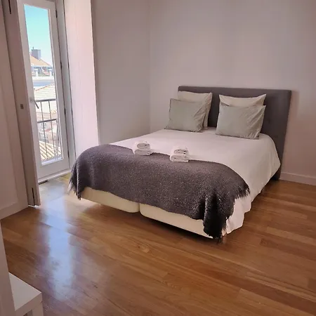 With Three Bedroom In Historic Largo Do Carmo Lejlighed *